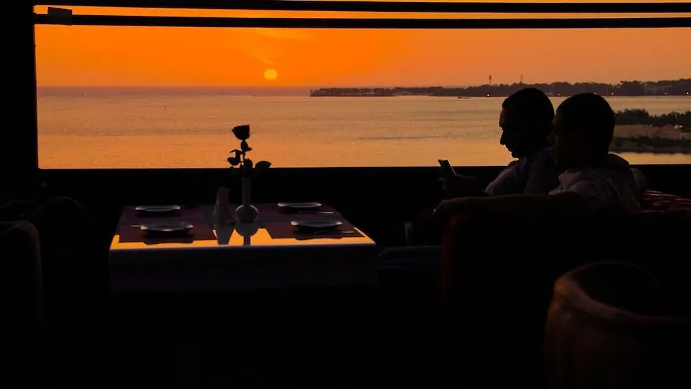 Mira Waterfront Hotel Jeddah 3*,